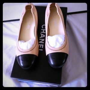 CHANEL 🖤 flats lambskin